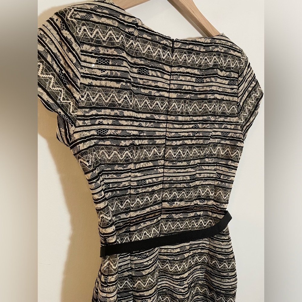 Nanette Lepore Belted Black Beige Lace Sheath Fitted Dress Size 6 Cocktail - Picture 9 of 12